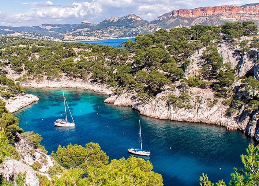 Villa Spacieuse, Climatisation, Piscine, Jardin Paysage, Proche Mer Saint-Cyr-sur-Mer Luaran gambar