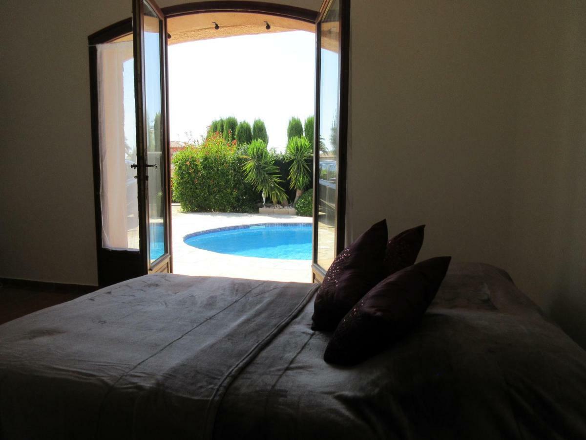 Villa Spacieuse, Climatisation, Piscine, Jardin Paysage, Proche Mer Saint-Cyr-sur-Mer Luaran gambar